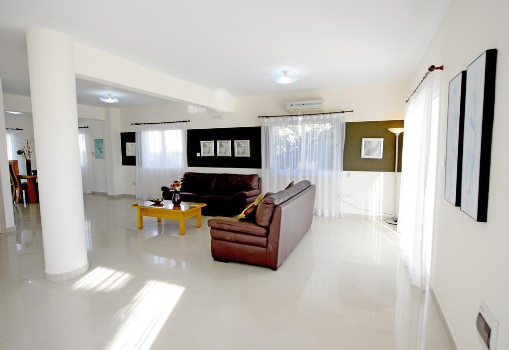 Hara Nissi Beach Villas Agia Napa Quarto foto